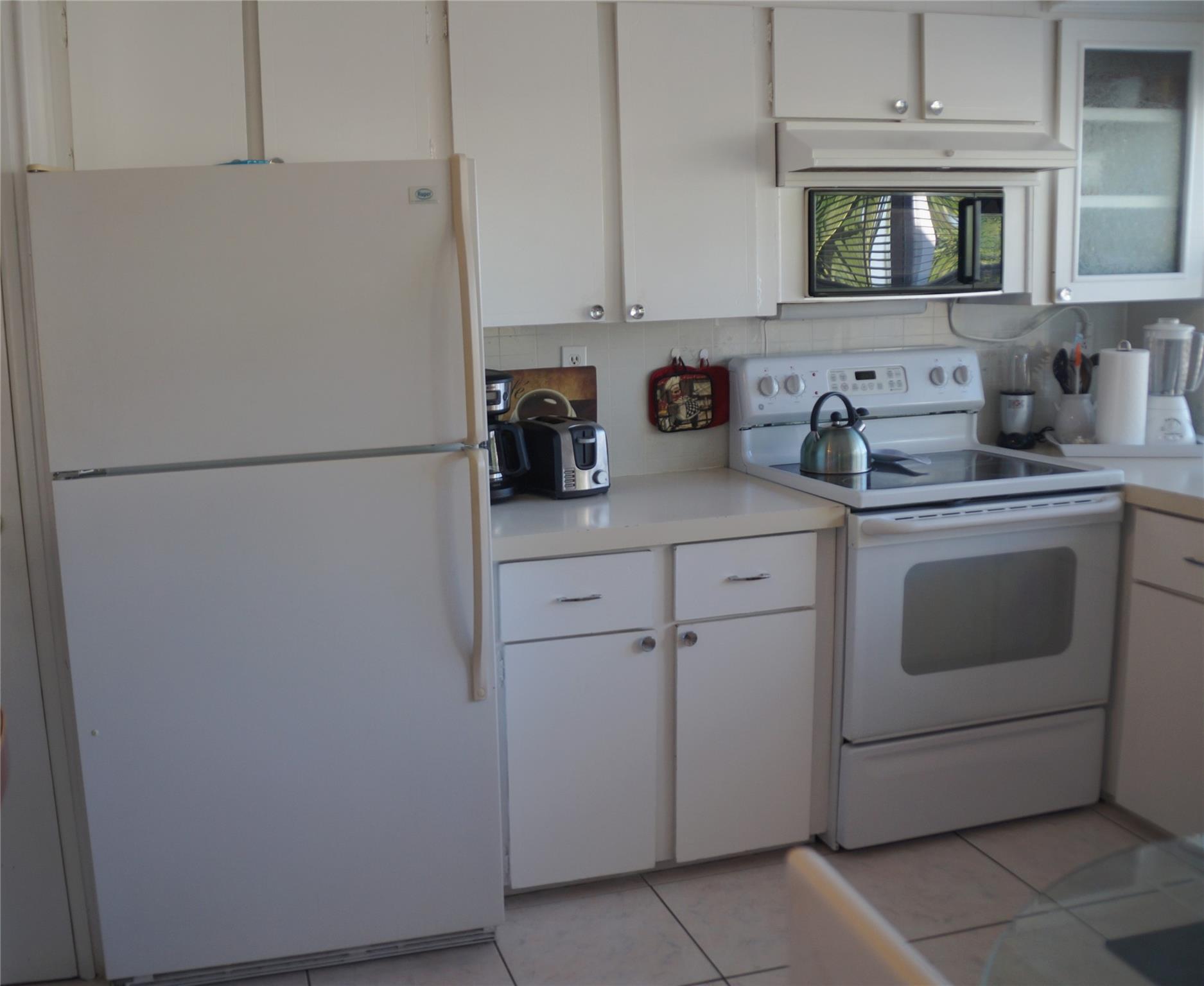 2922 Harbor Ln Property Photo 10