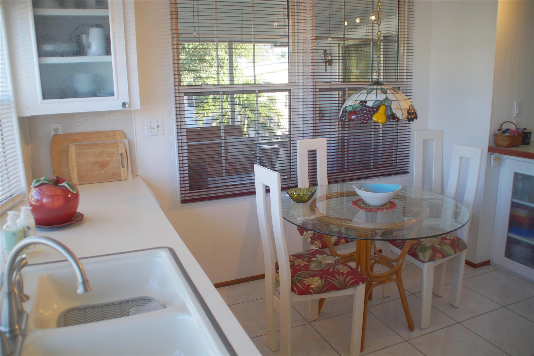 2922 Harbor Ln Property Photo 12