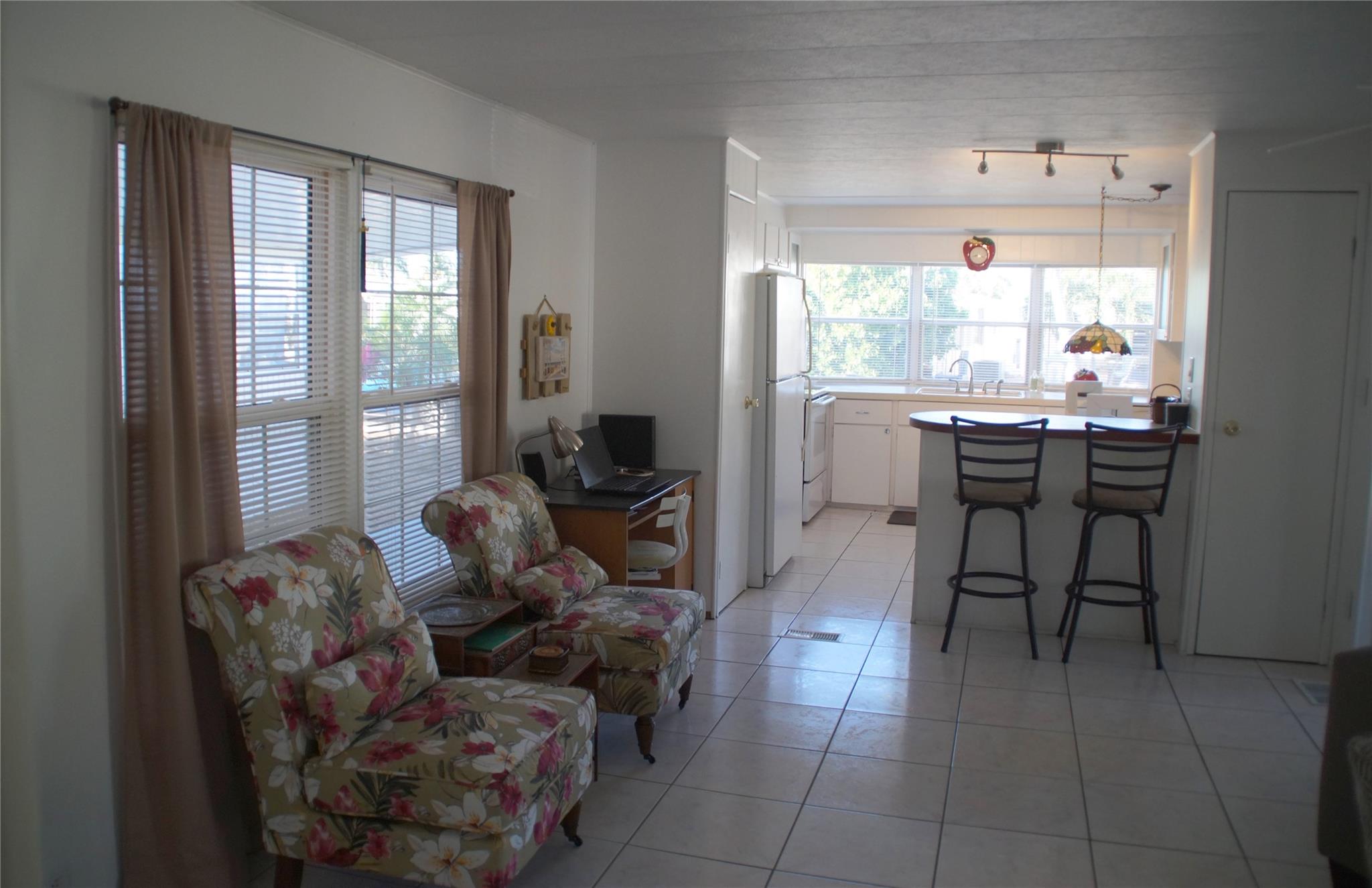 2922 Harbor Ln Property Photo 16