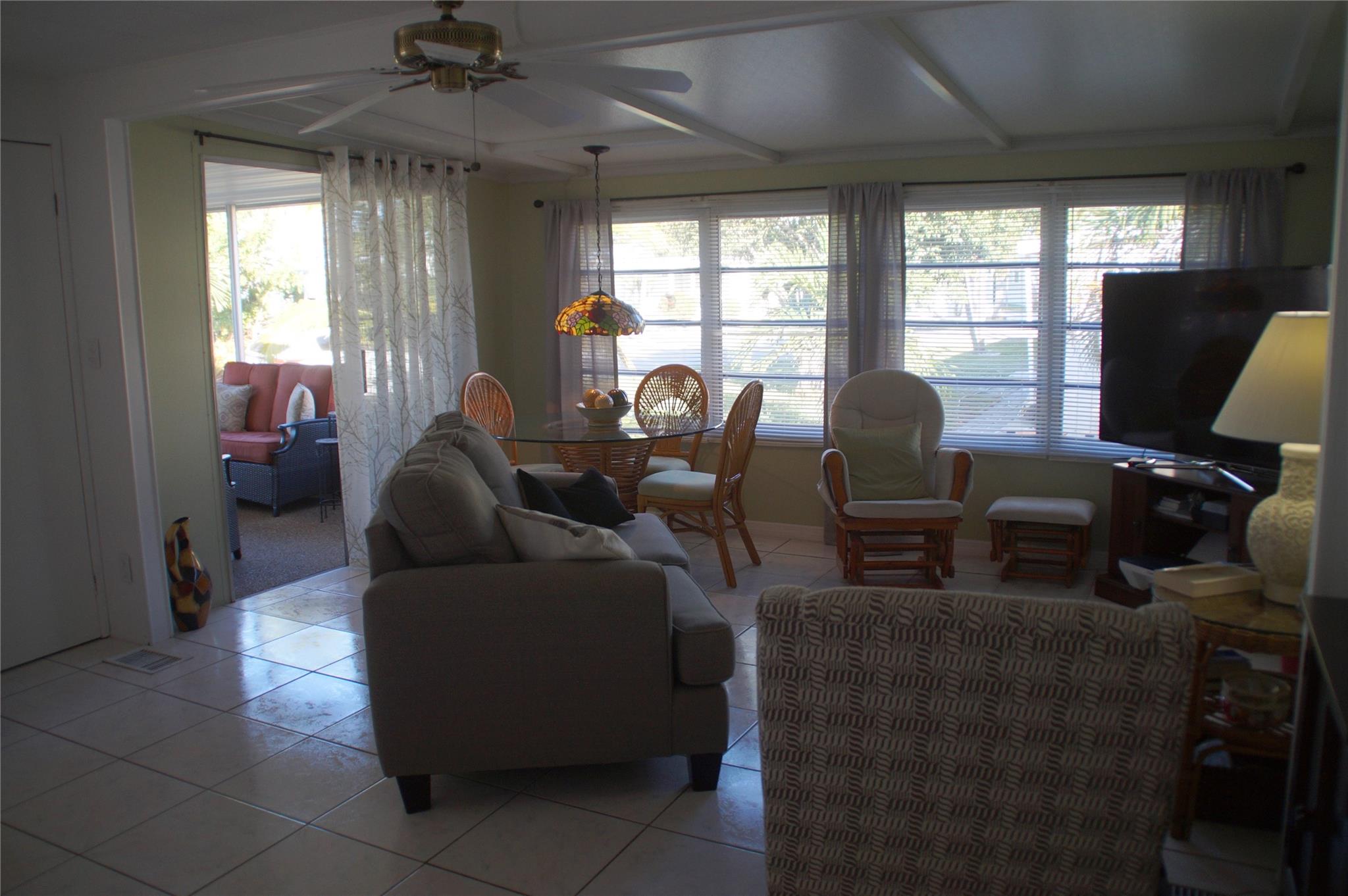 2922 Harbor Ln Property Photo 20