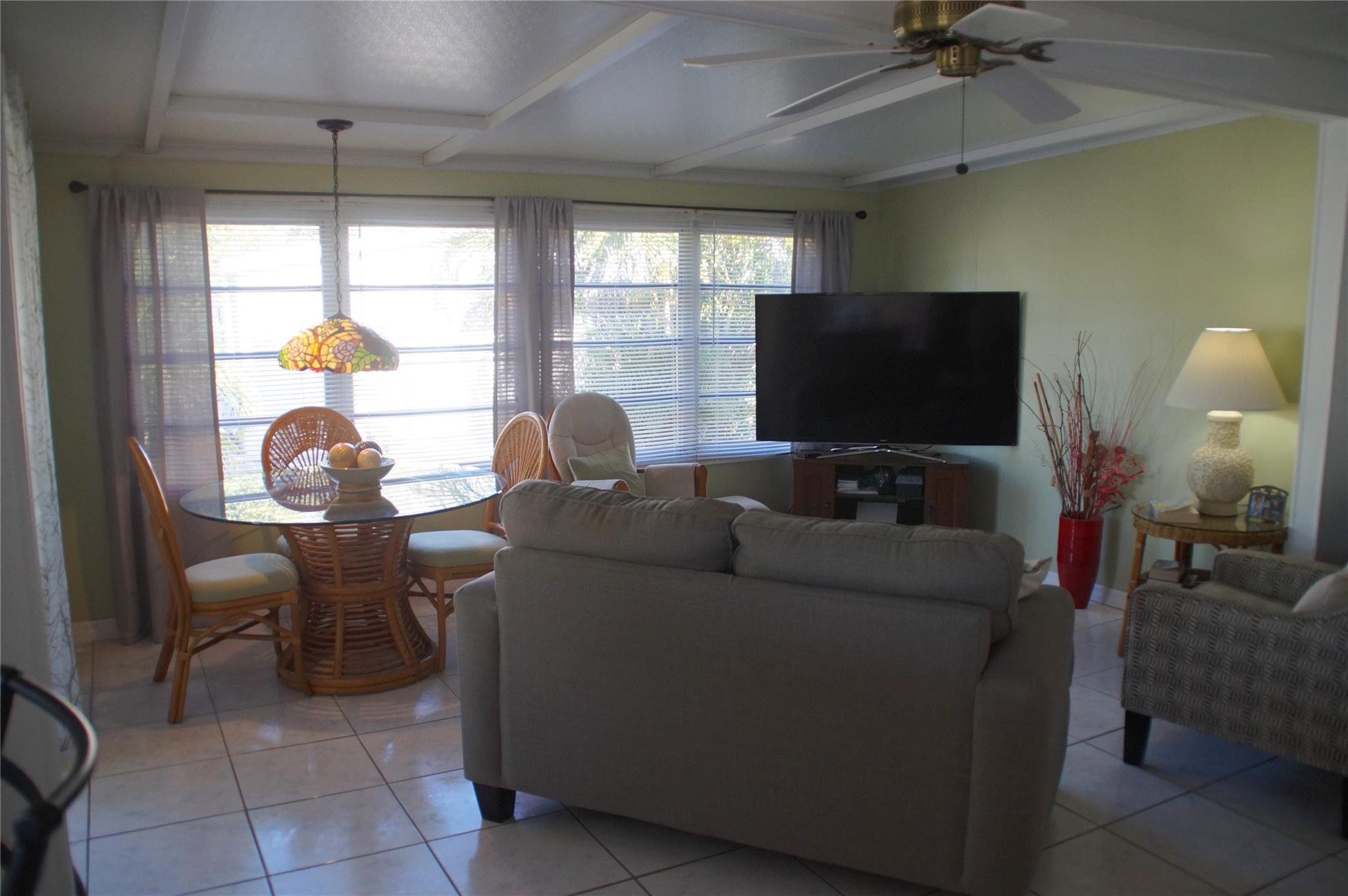 2922 Harbor Ln Property Photo 21