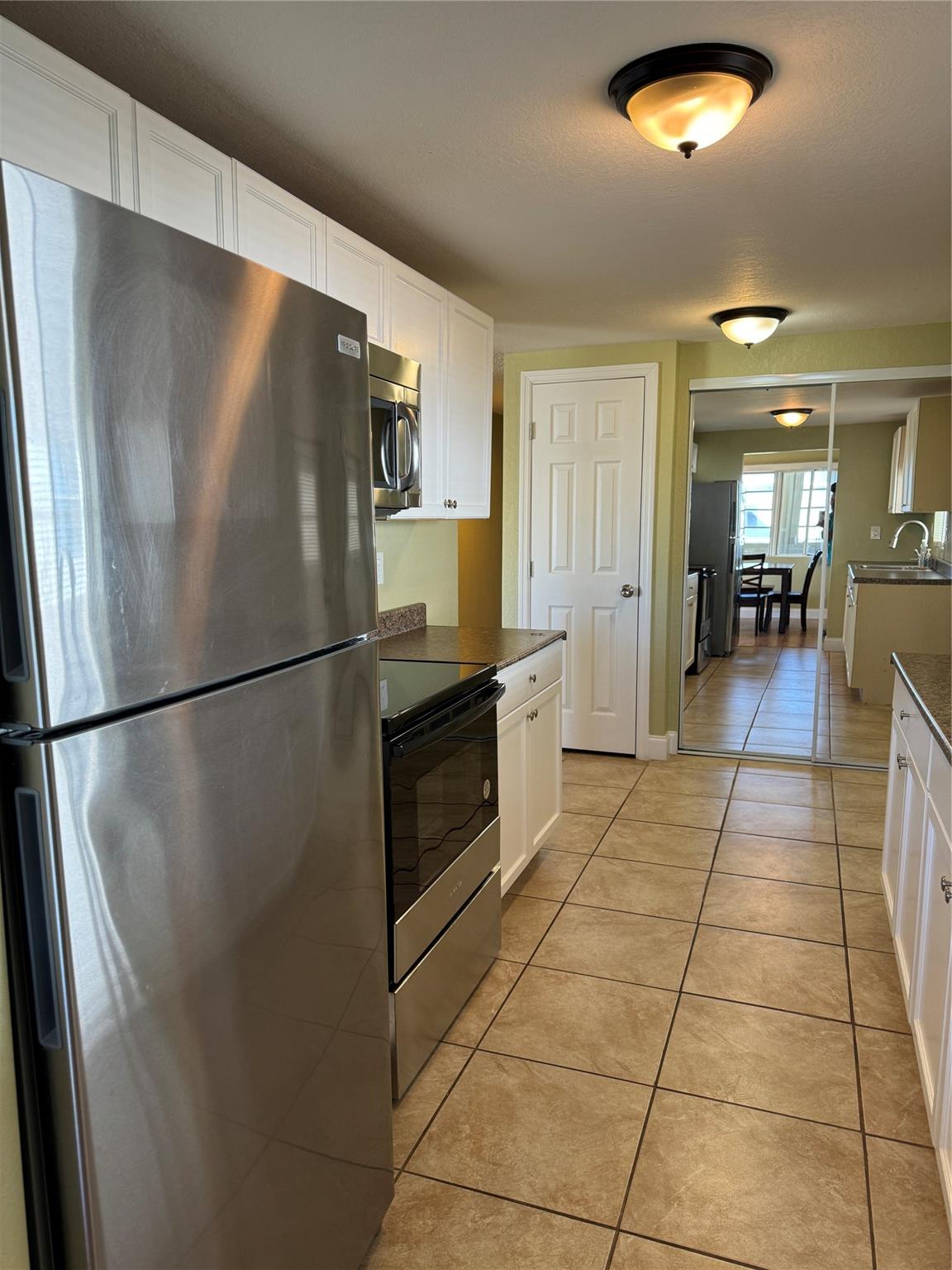 3028 Lakeshore Dr Property Photo 15
