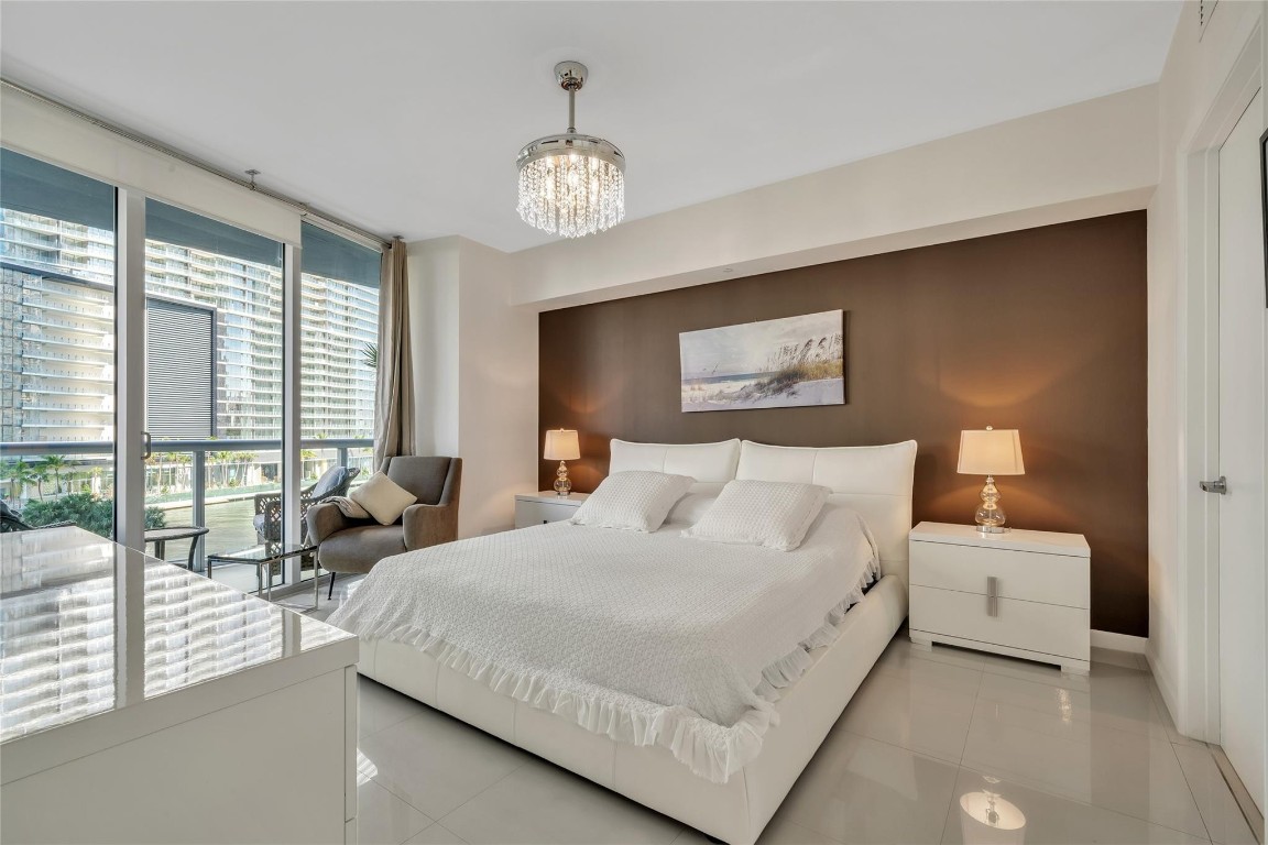 475 Brickell Avenue 512 Property Photo 4