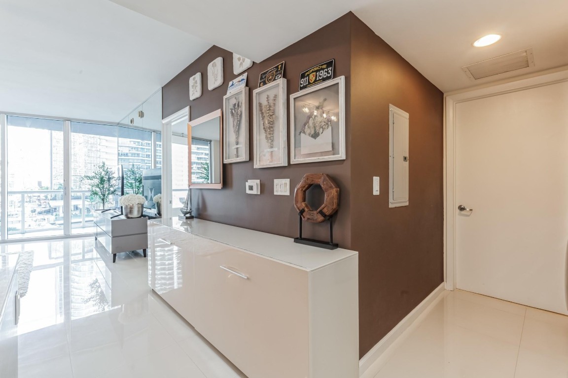 475 Brickell Avenue 512 Property Photo 13