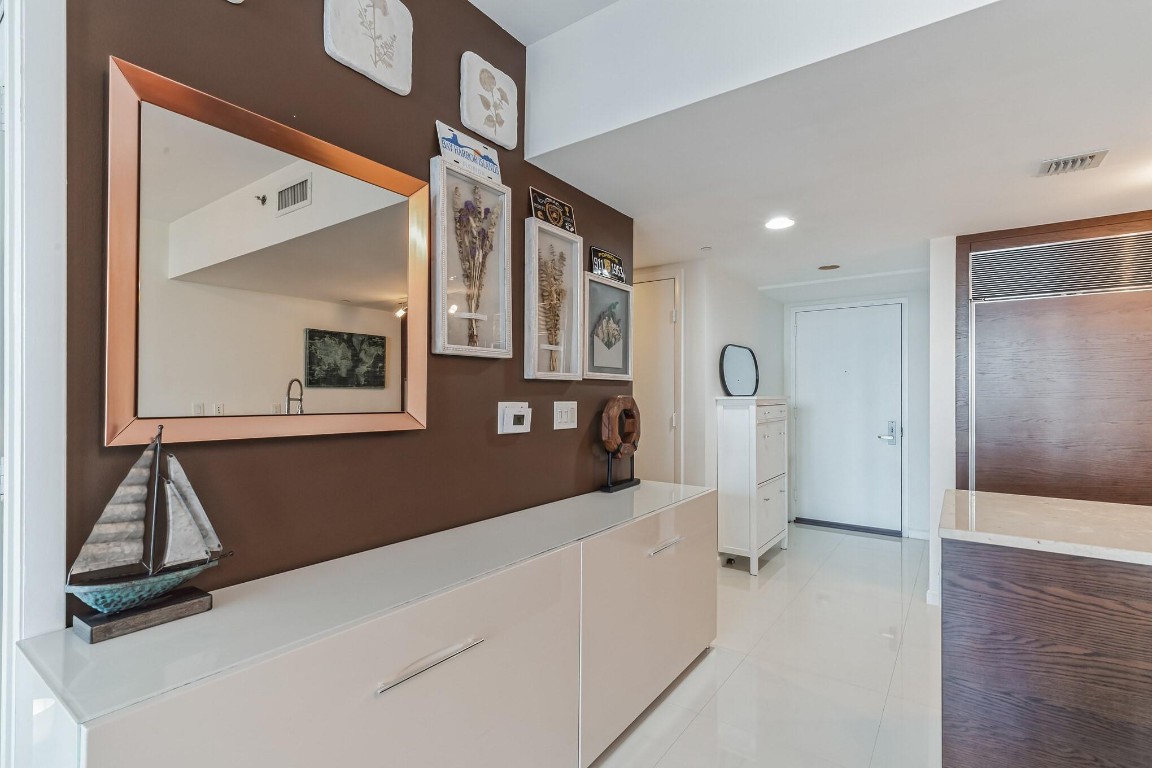 475 Brickell Avenue 512 Property Photo 19