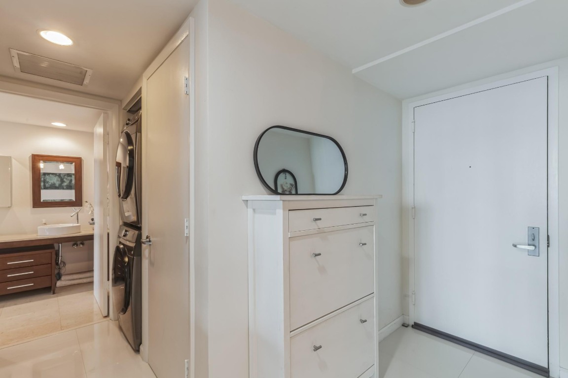 475 Brickell Avenue 512 Property Photo 21