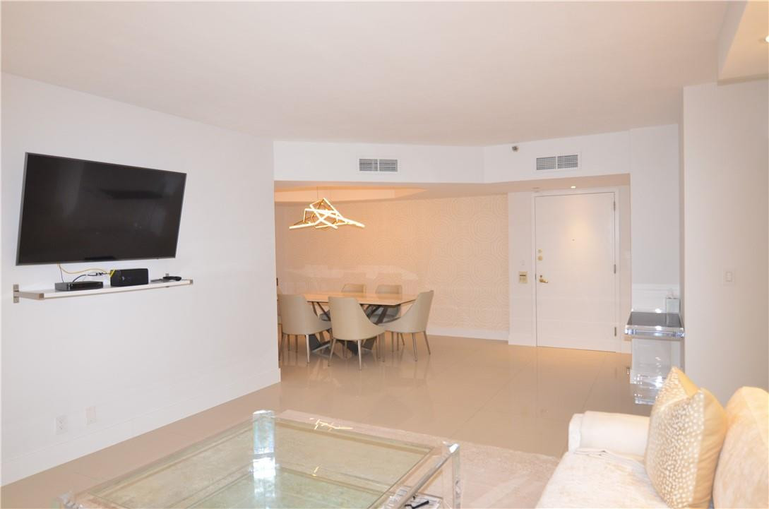 19355 Turnberry Way 7-l Property Photo 4