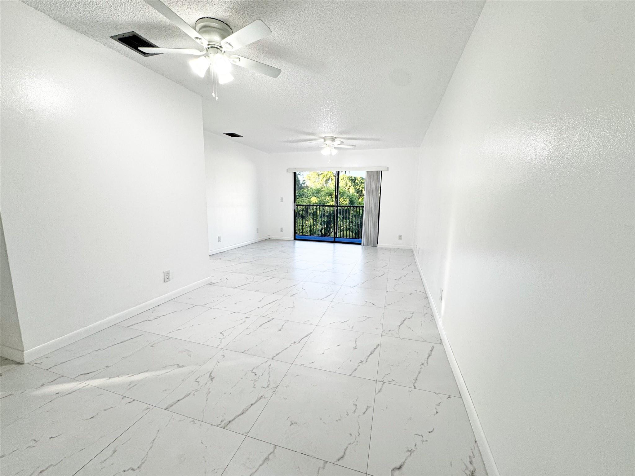 10687 Royal Palm Blvd Property Photo 9
