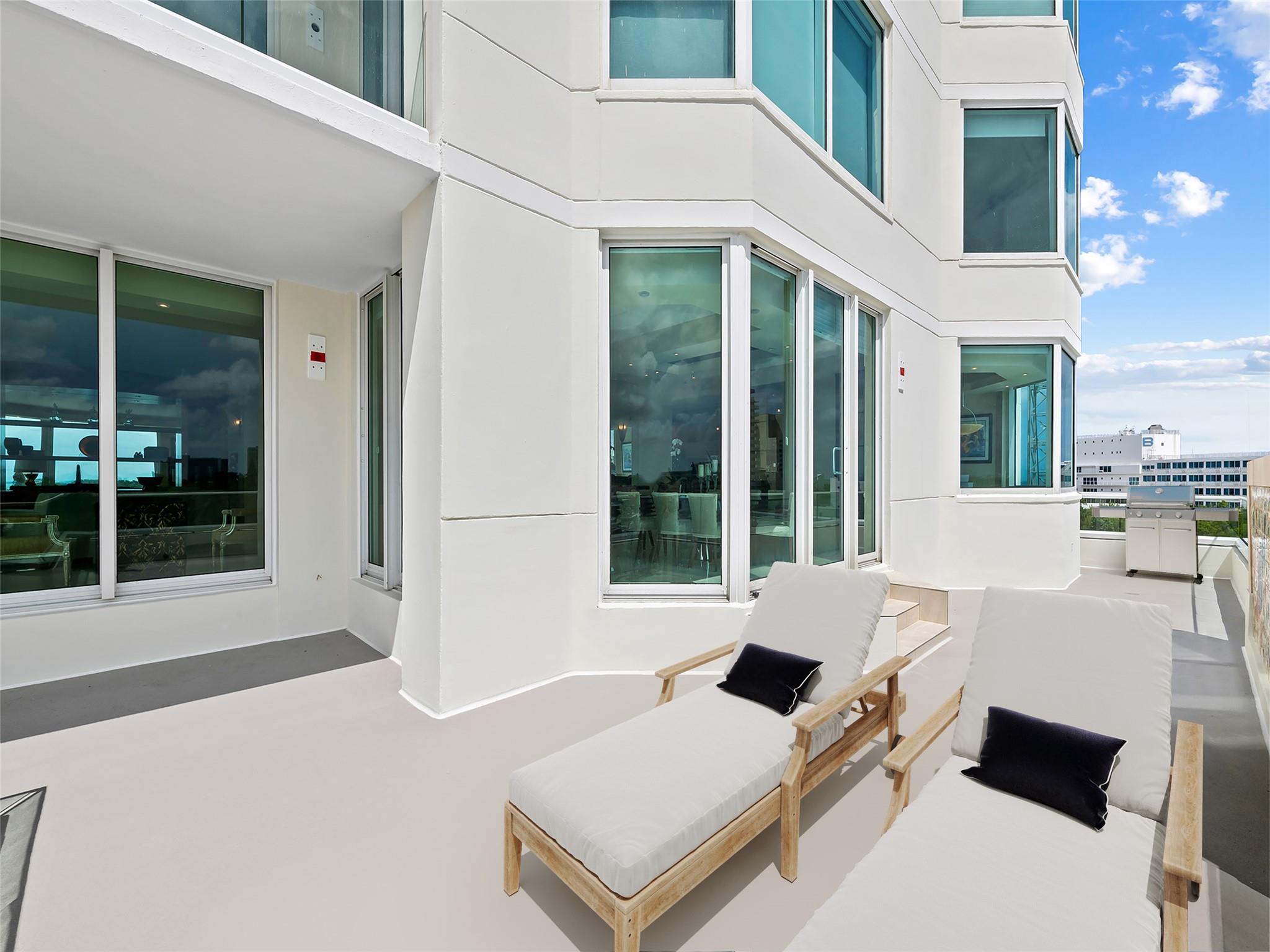 3055 Harbor Dr 603 Property Photo 12