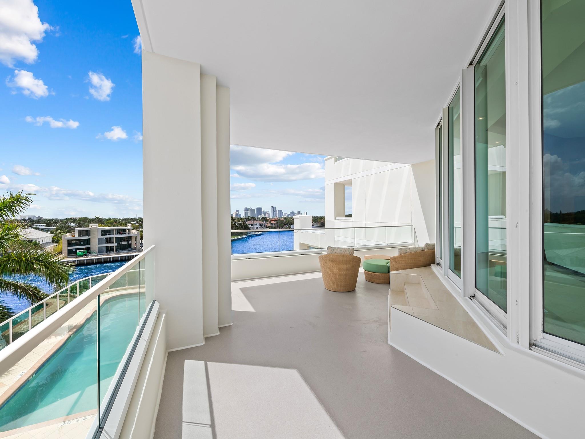 3055 Harbor Dr 603 Property Photo 21