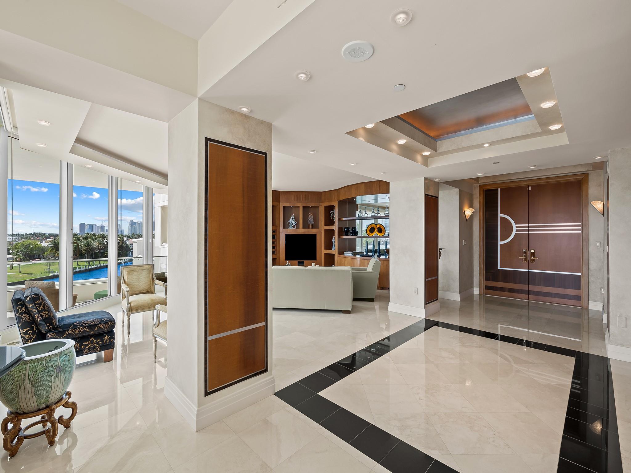 3055 Harbor Dr 603 Property Photo 28