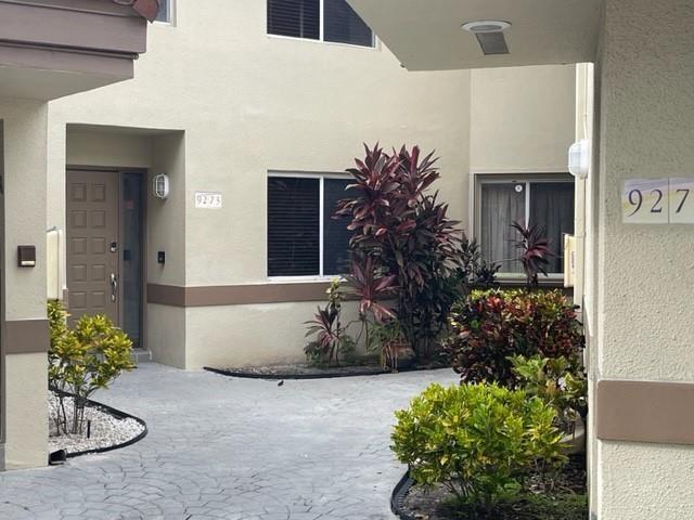 9273 Nw 9th Ct 2d-1l Property Photo 1