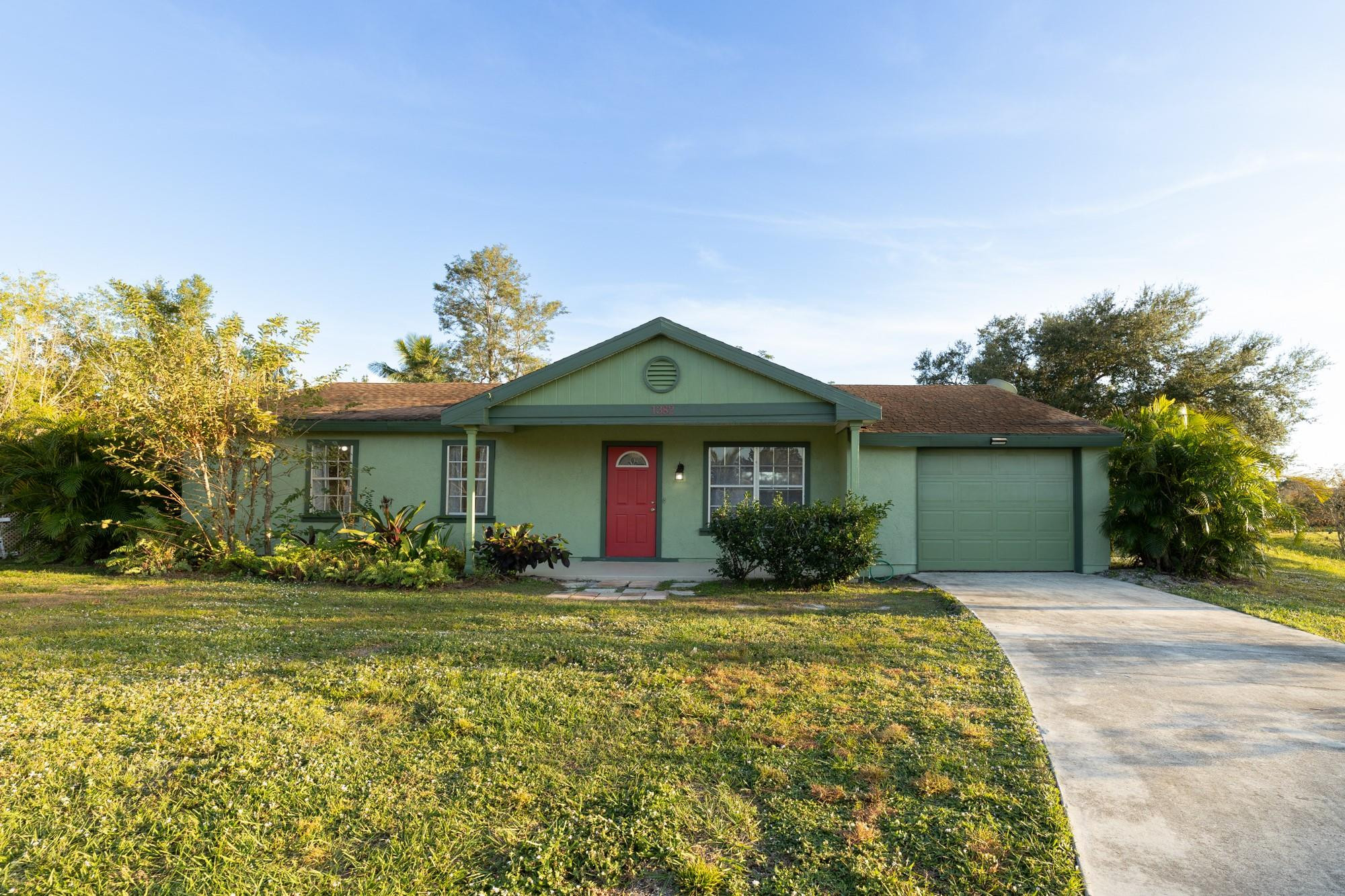 1382 SE Vestridge Lane