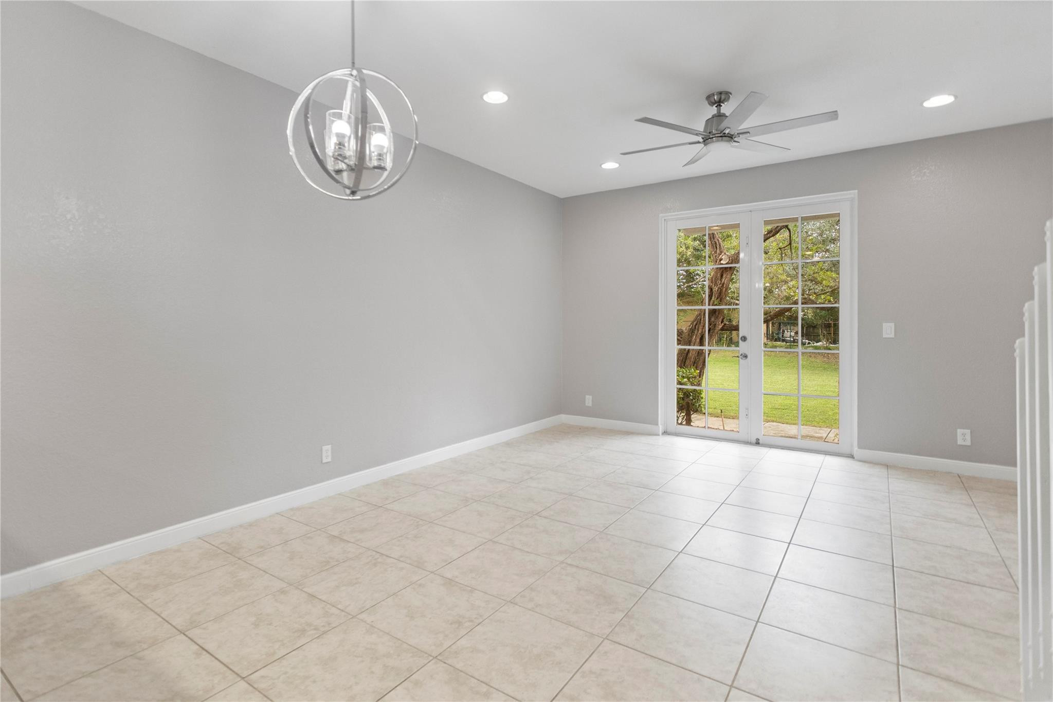7440 Willow Grove Place Property Photo 6