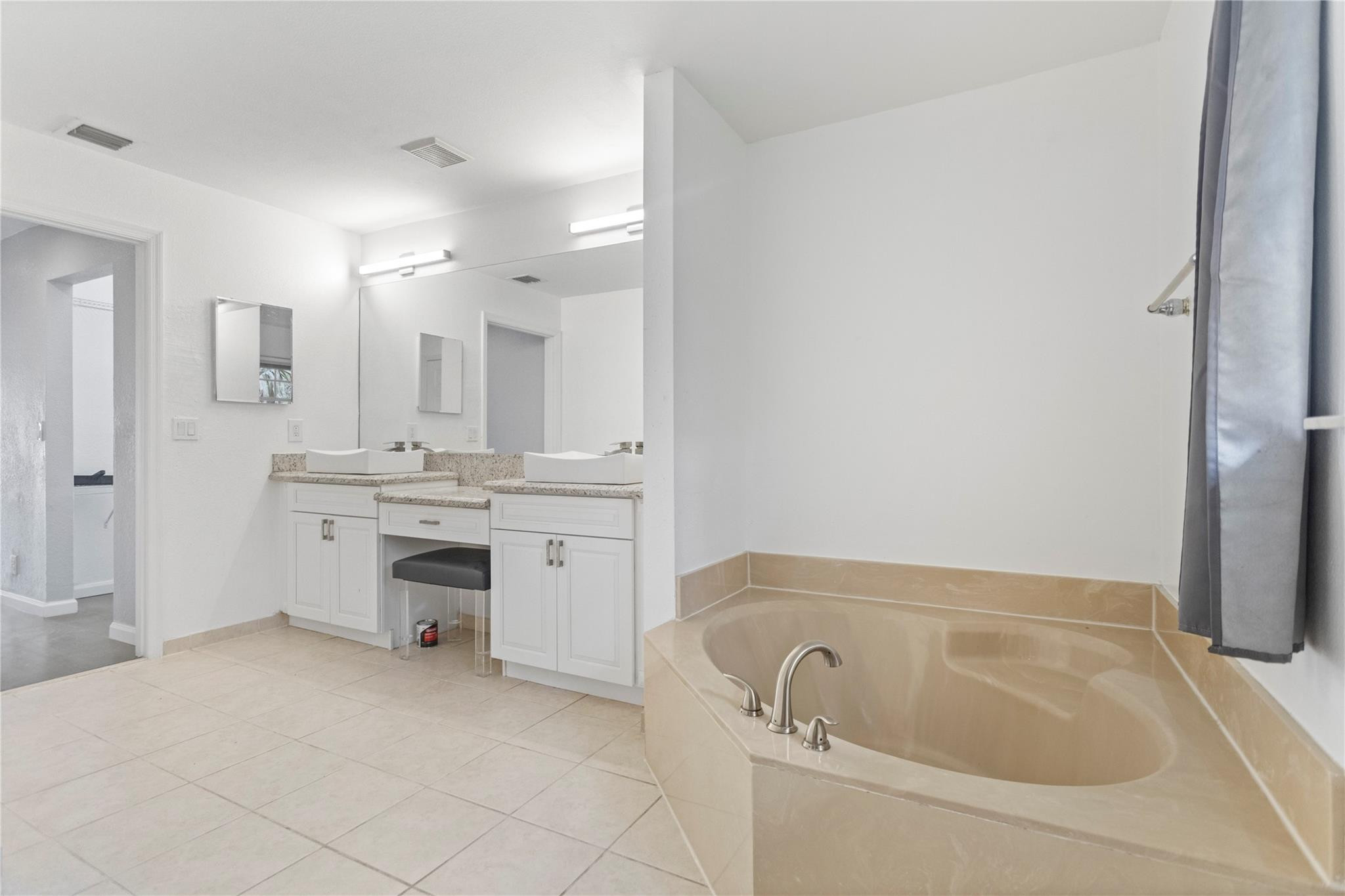 7440 Willow Grove Place Property Photo 8