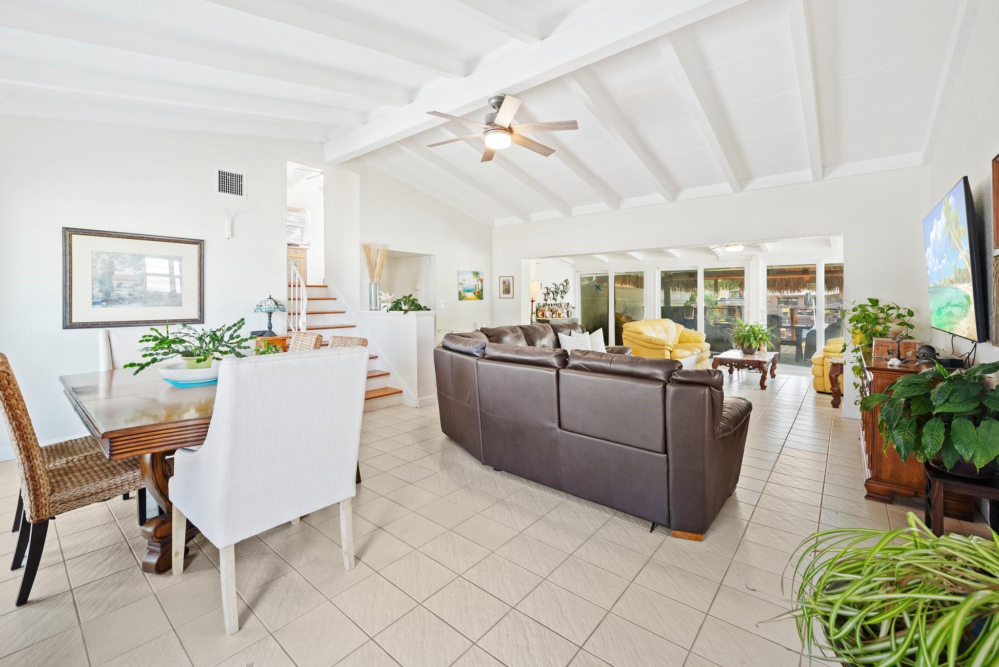 2507 Sugarloaf Ln Property Photo 7