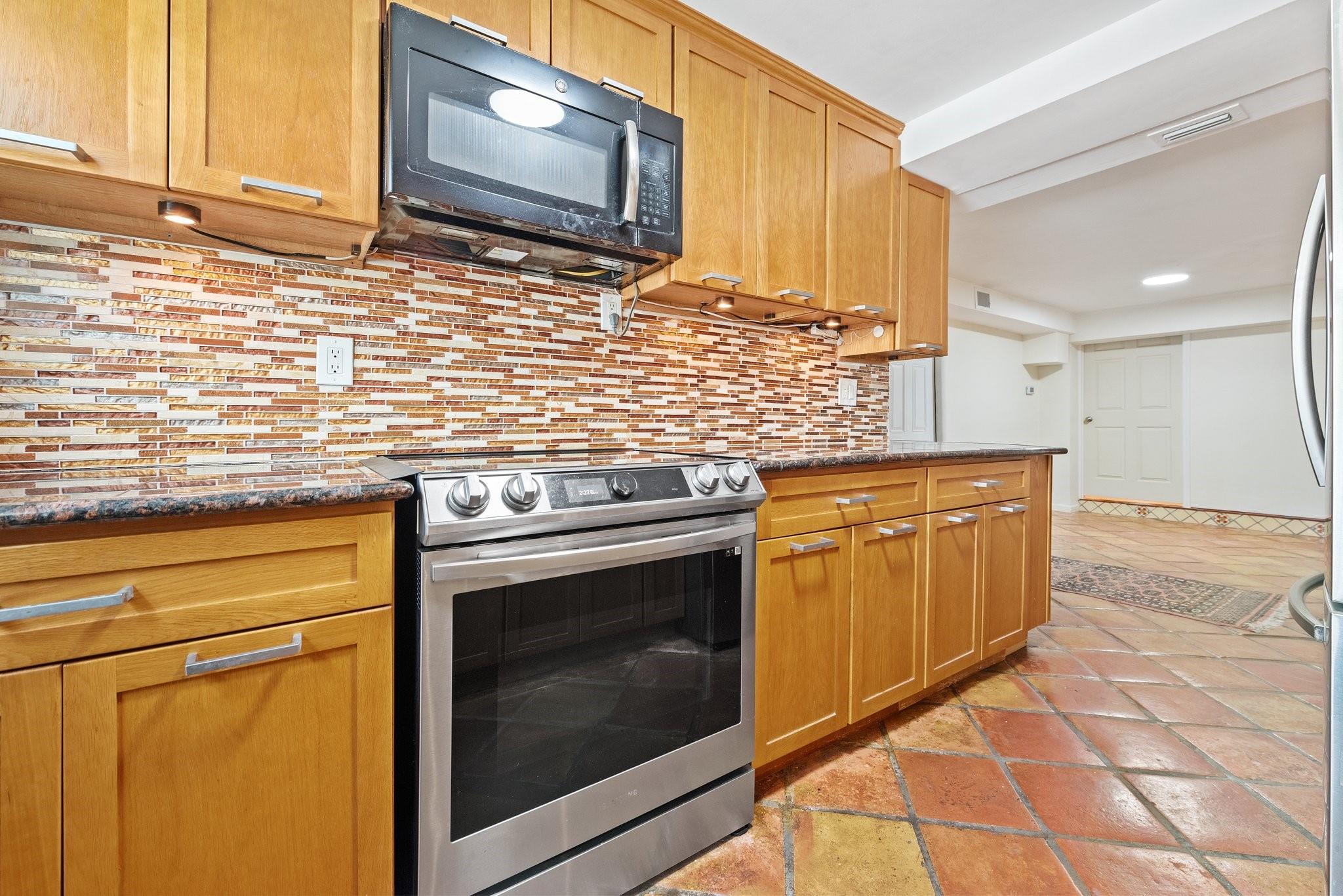 2507 Sugarloaf Ln Property Photo 15