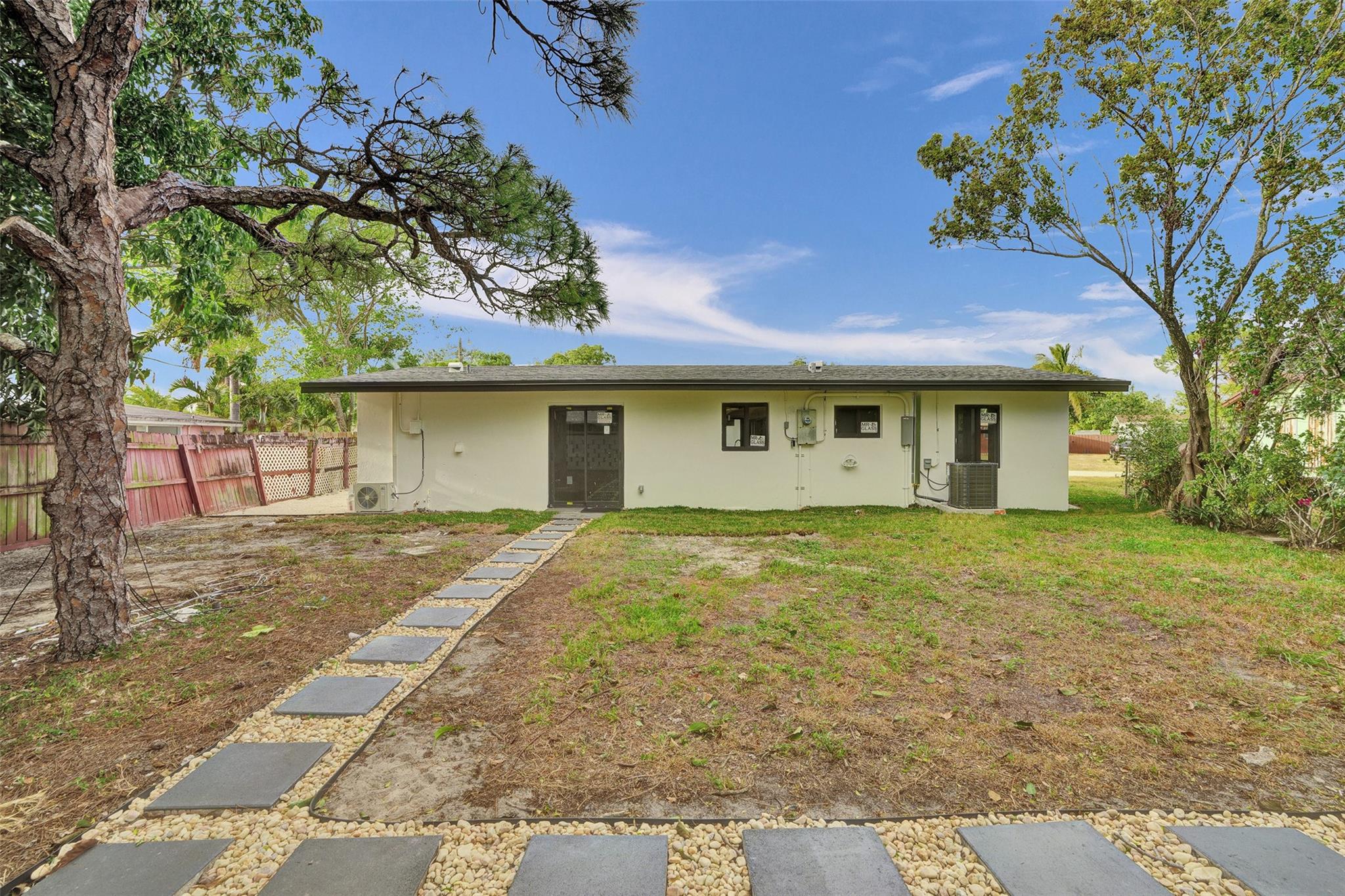 1224 Sw 29th Ter Property Photo 36