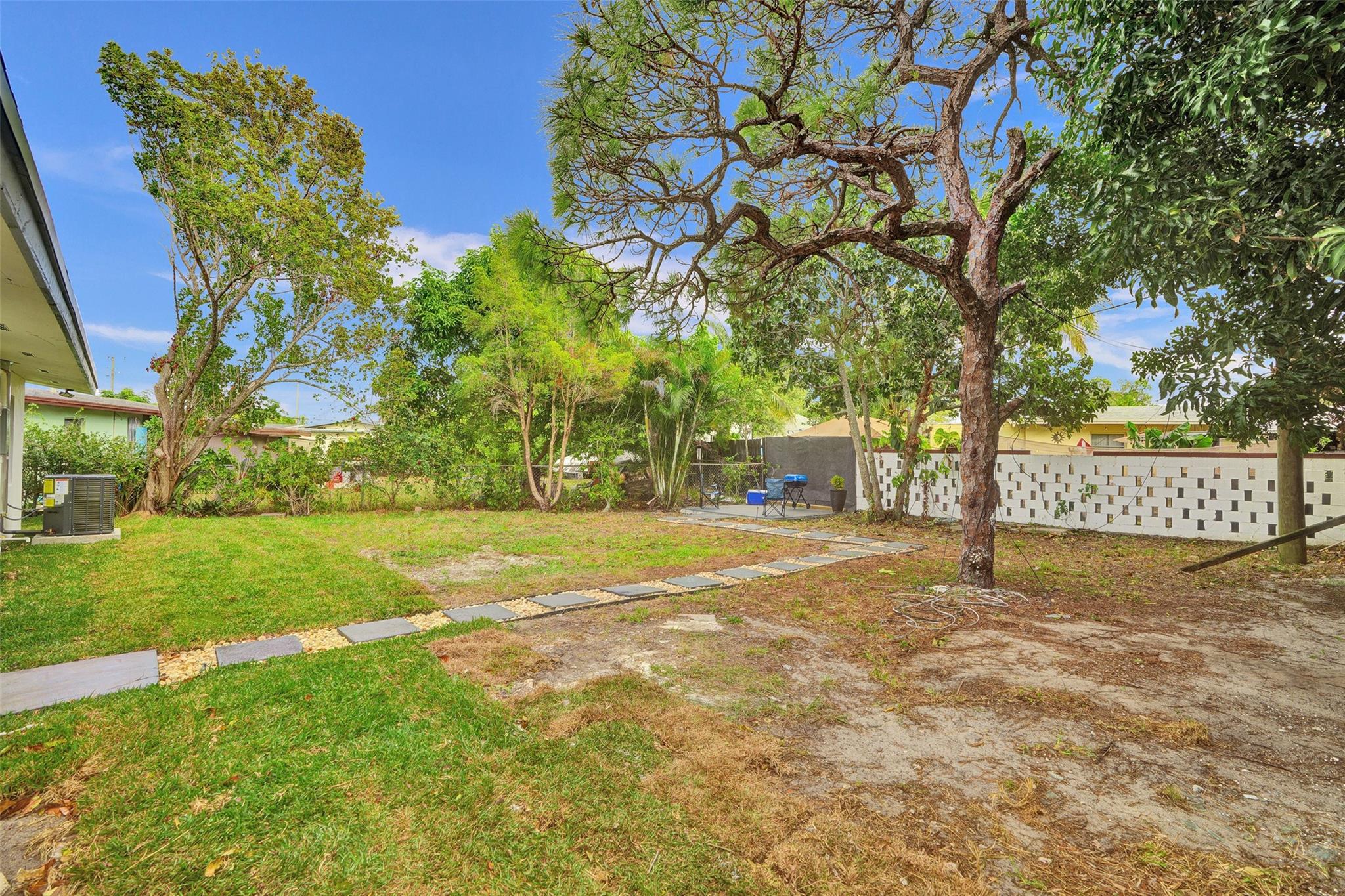 1224 Sw 29th Ter Property Photo 38