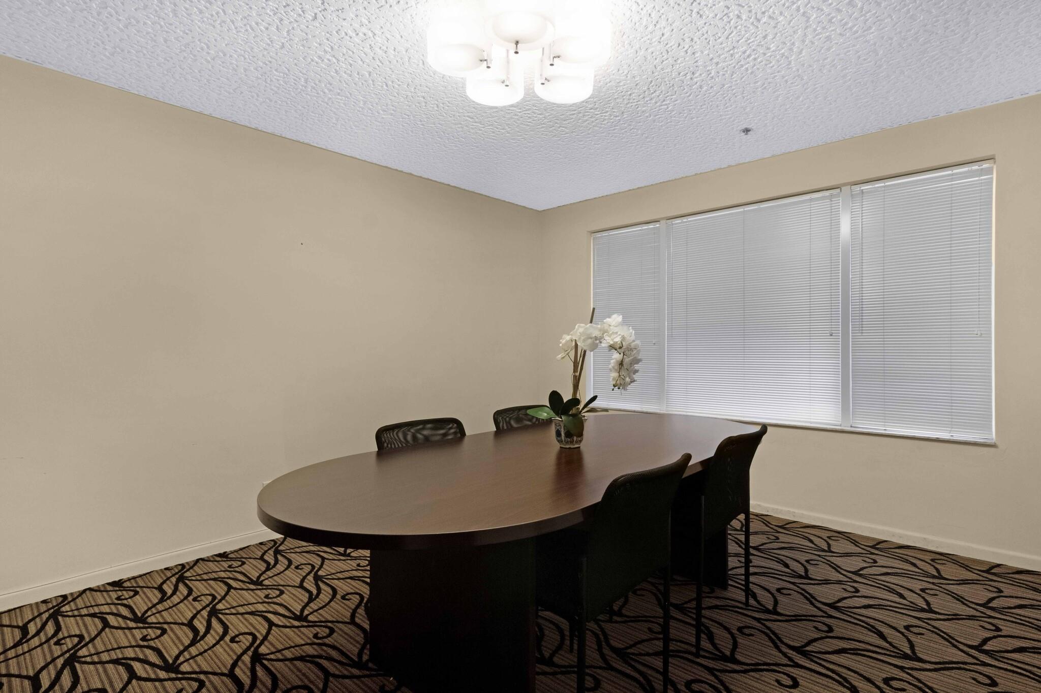 3000 Holiday Dr 1102 Property Photo 47