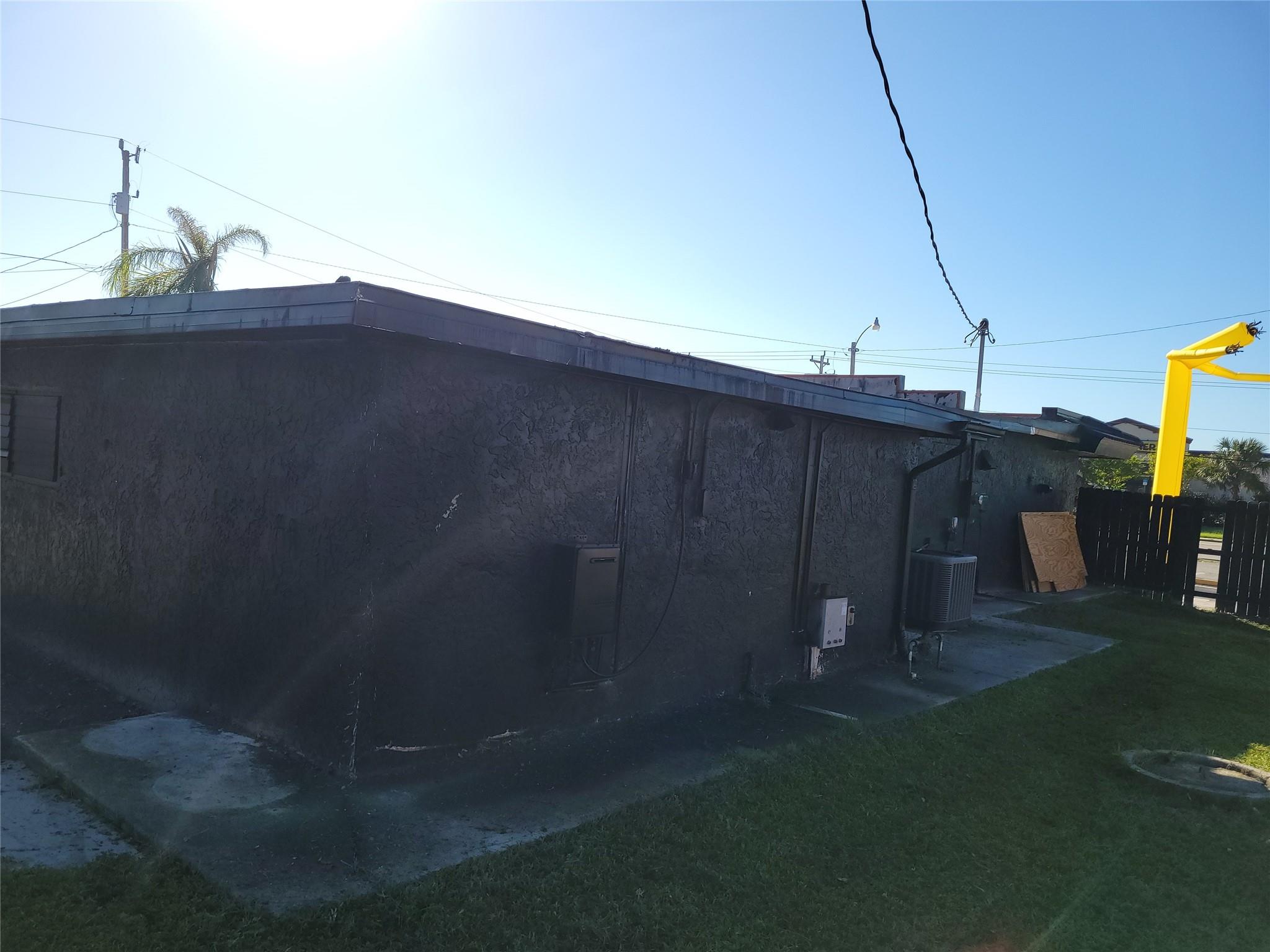 136 Pondella Rd Property Photo 2