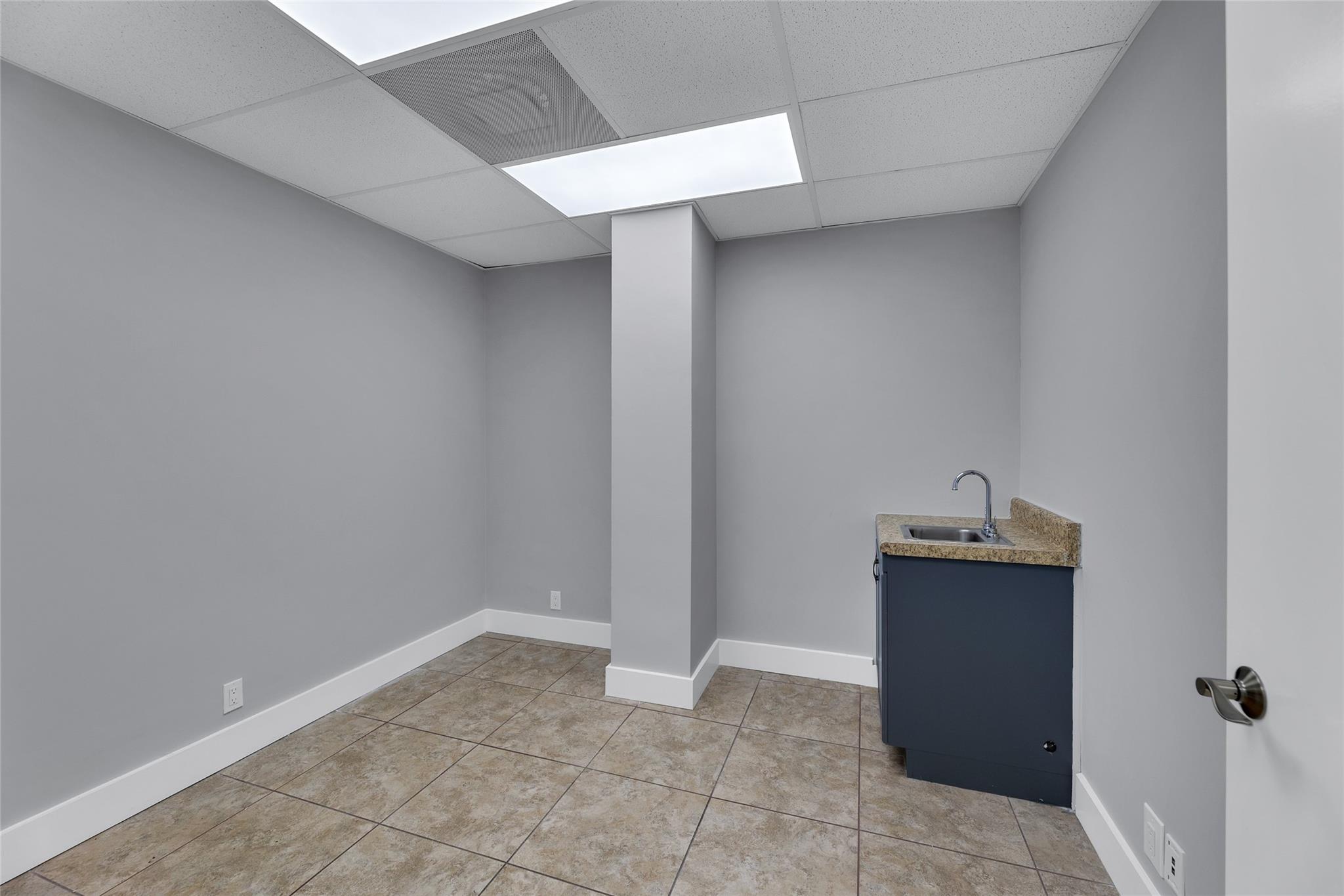 23123 State Road 7 Property Photo 8