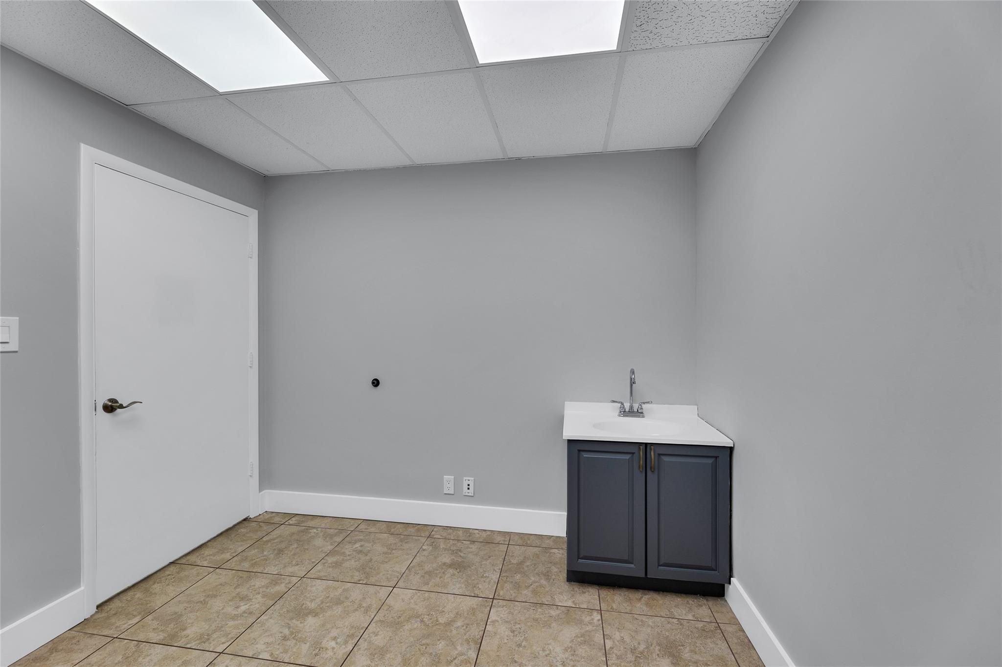 23123 State Road 7 Property Photo 10