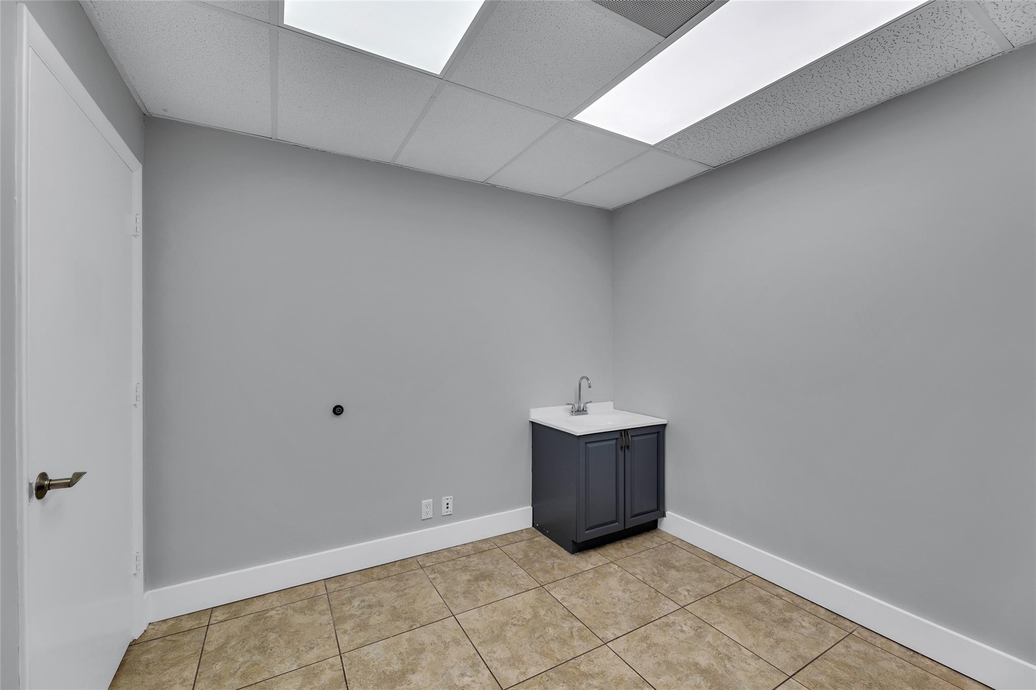 23123 State Road 7 Property Photo 11