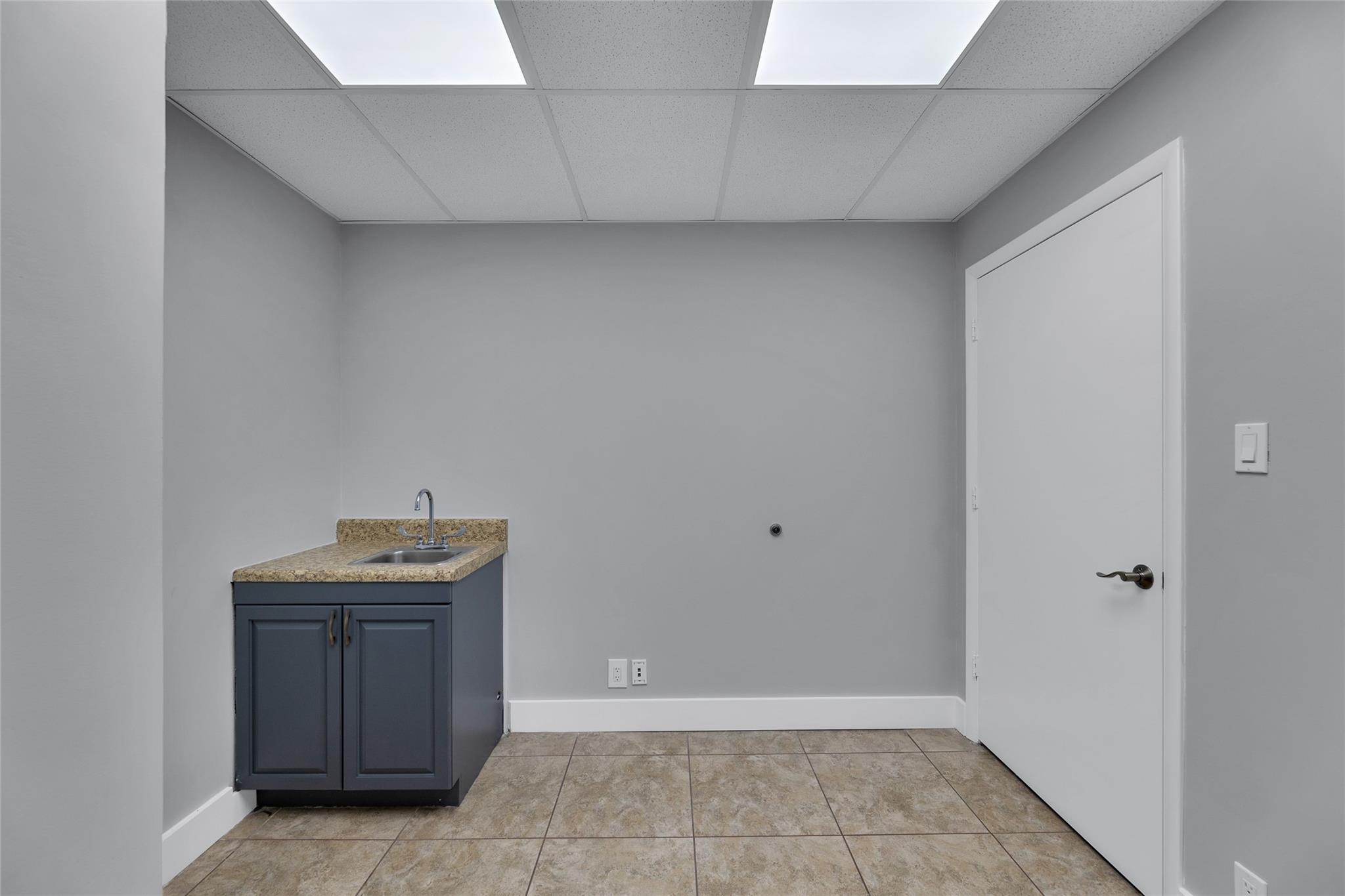 23123 State Road 7 Property Photo 18