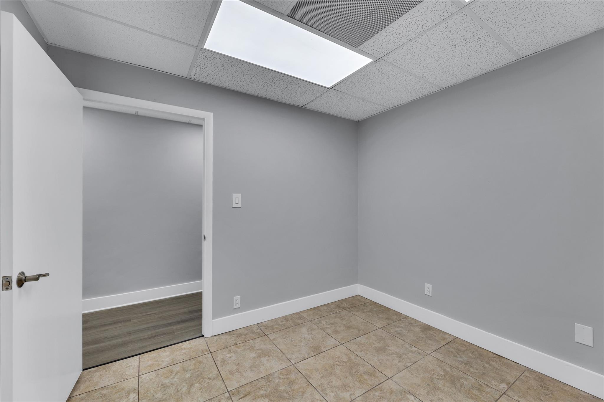 23123 State Road 7 Property Photo 24