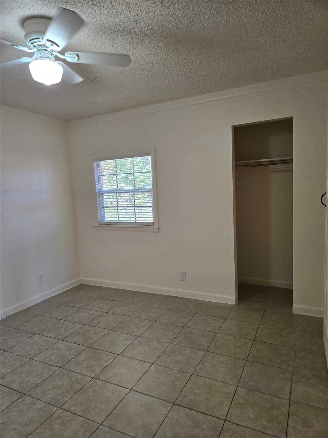 3900 Sw 12th Pl Property Photo 13