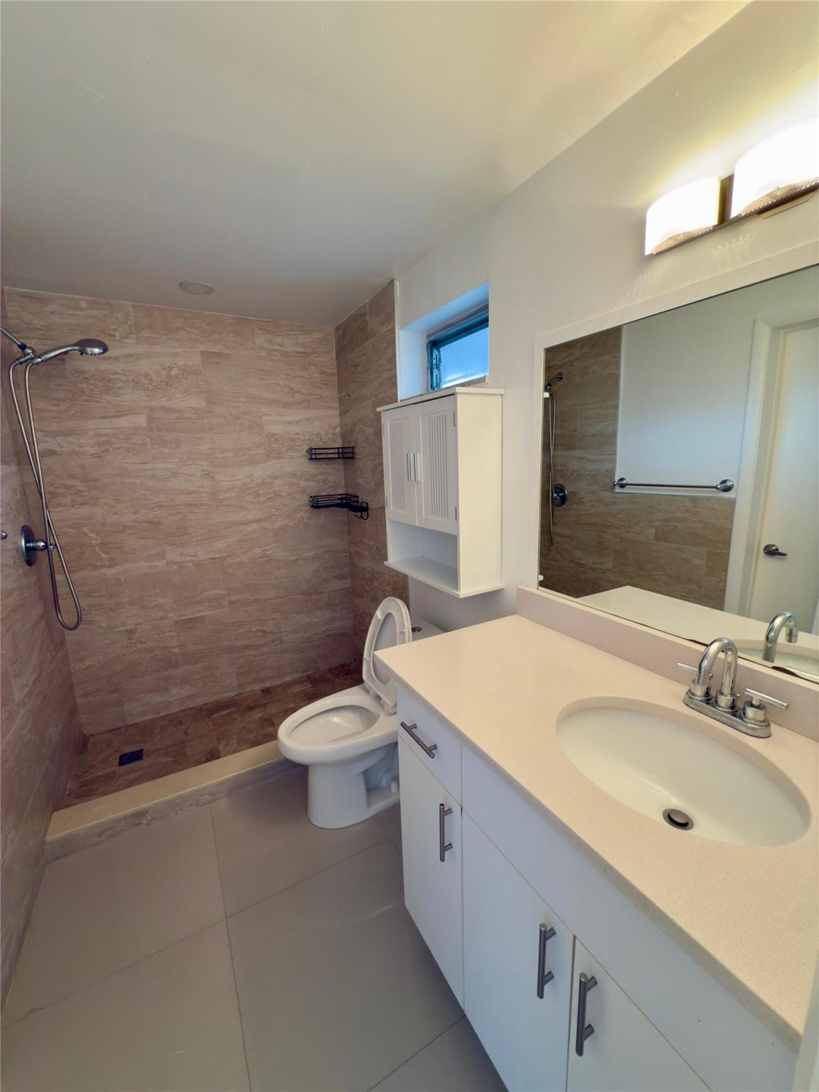 601 N Rio Vista Blvd 311 Property Photo 9