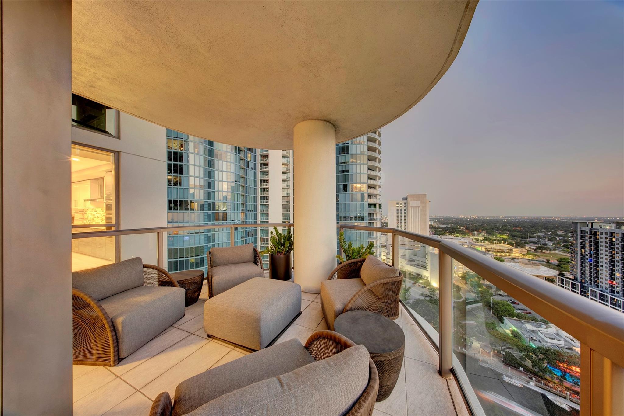 100 E Las Olas Blvd 2504 Property Photo 22