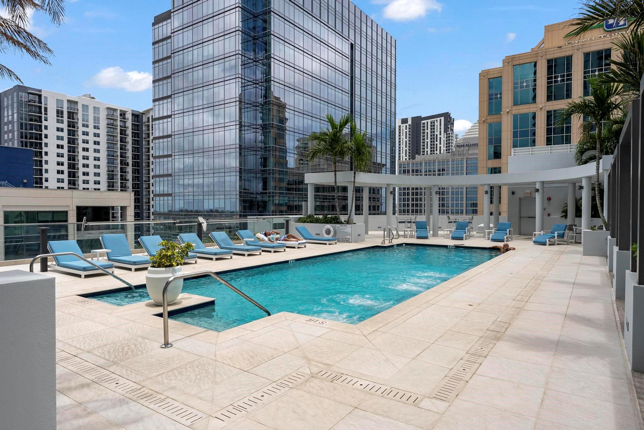 100 E Las Olas Blvd 2504 Property Photo 65