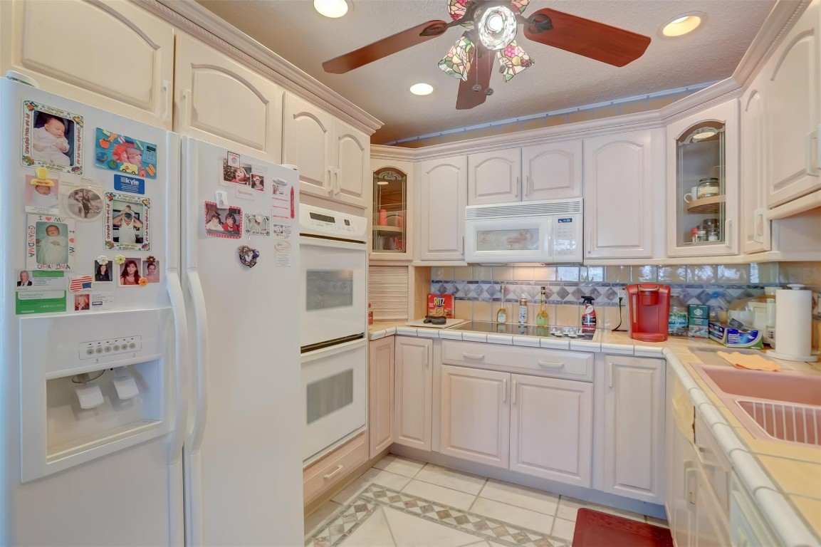 305 S Riverside Drive Property Photo 24