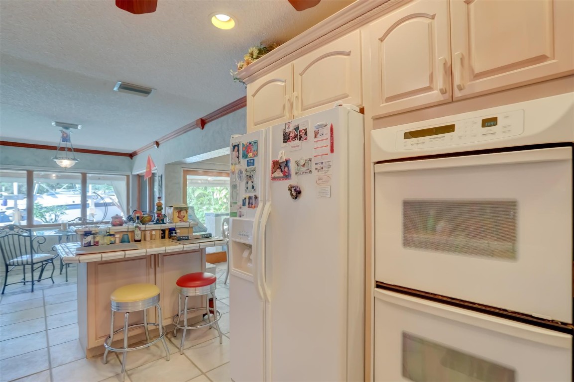 305 S Riverside Drive Property Photo 26