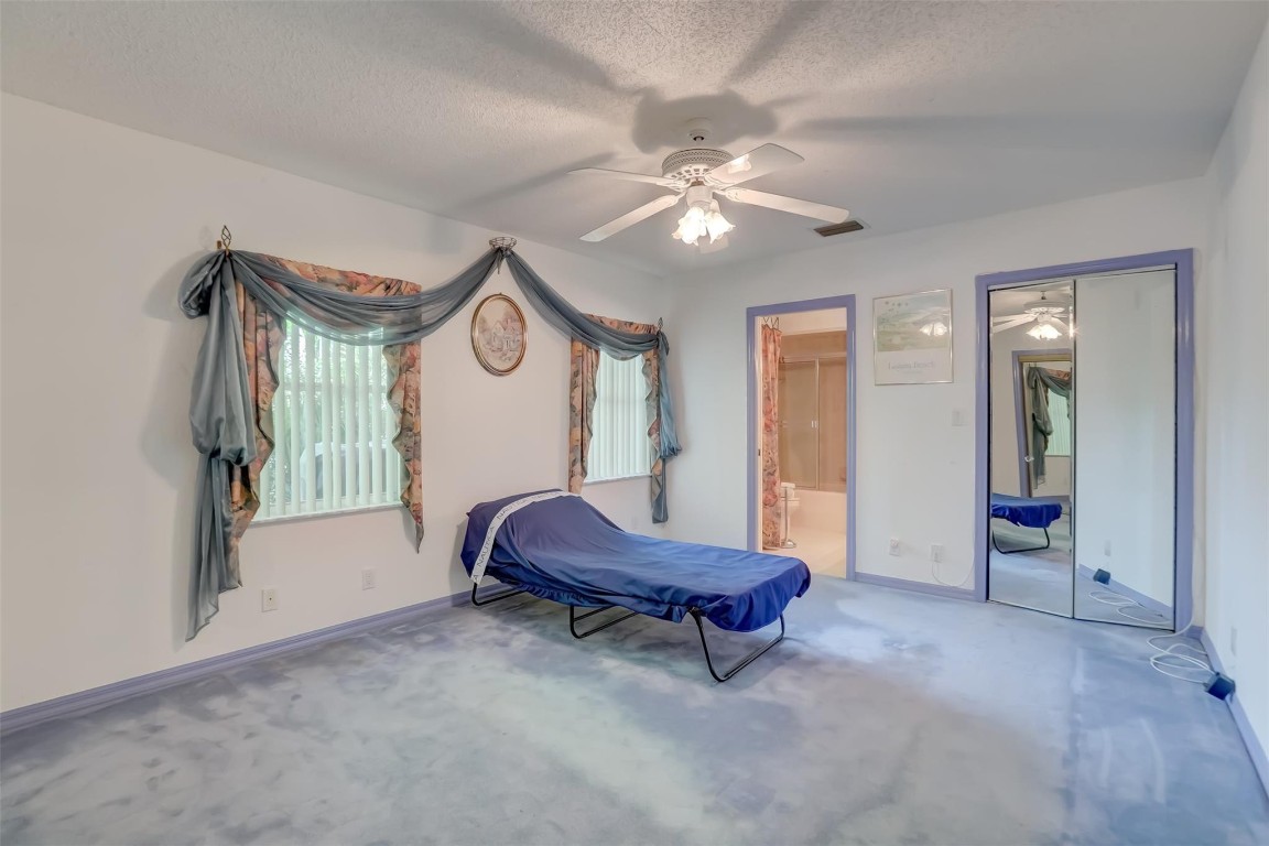 305 S Riverside Drive Property Photo 43