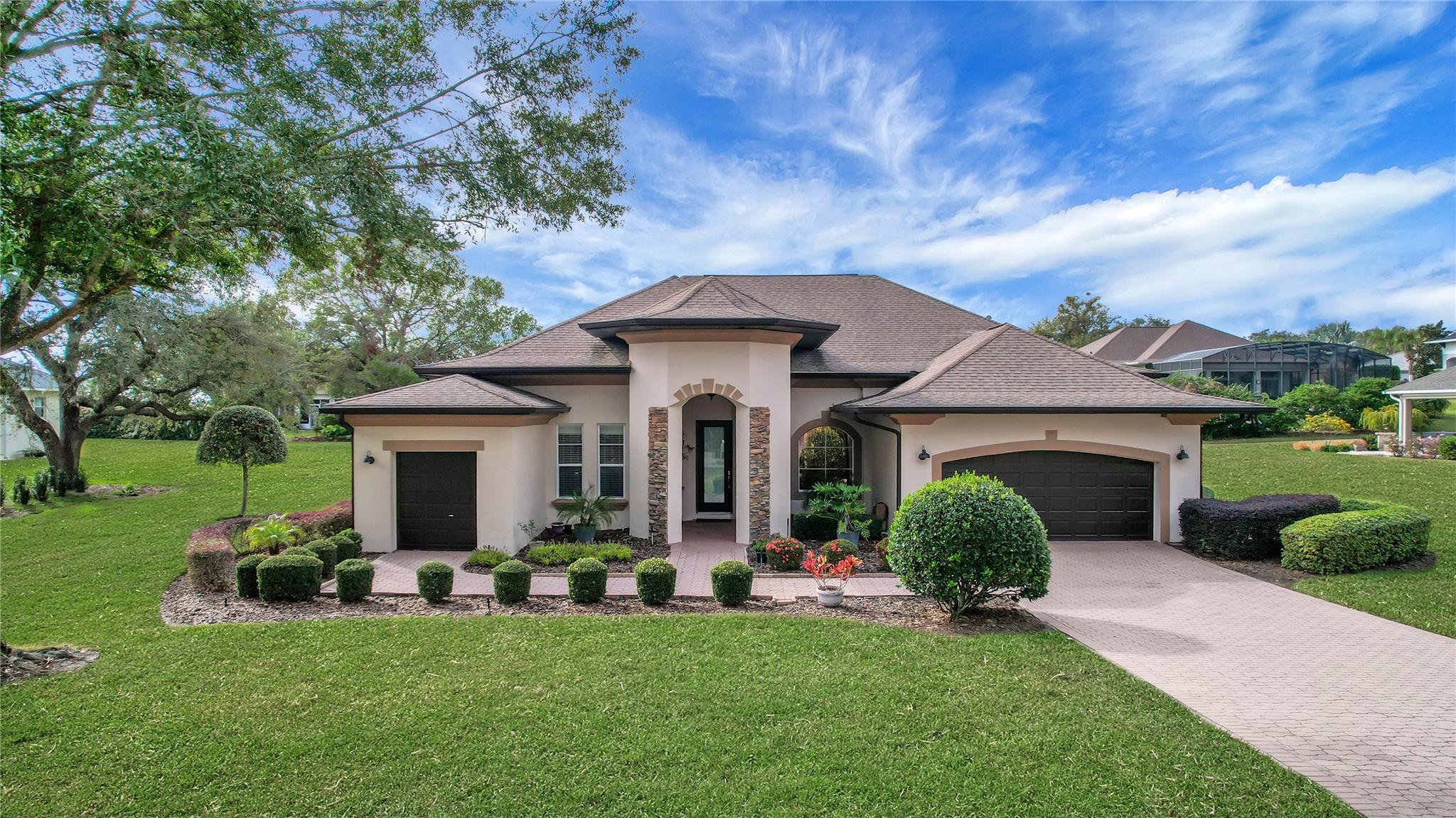 39121 Treeline Dr Property Photo 1