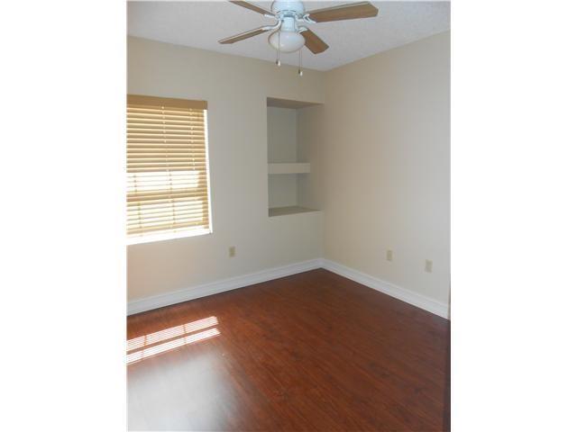 10661 Nw 14th St 233 Property Photo 9