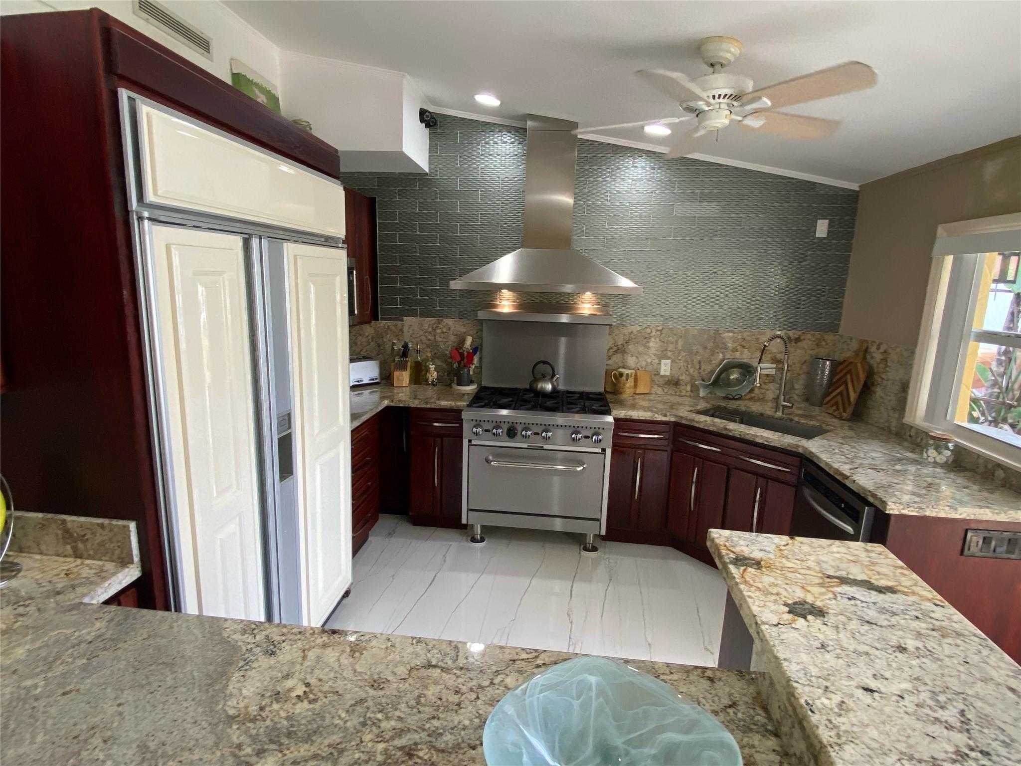 2503 Andros Ln Property Photo 12