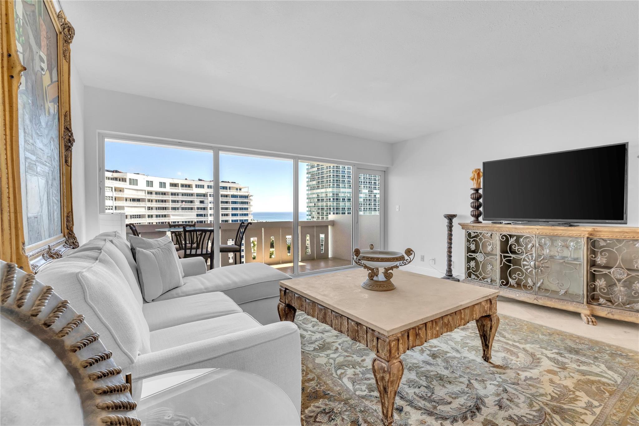 2100 S Ocean Dr 15b Property Photo 4