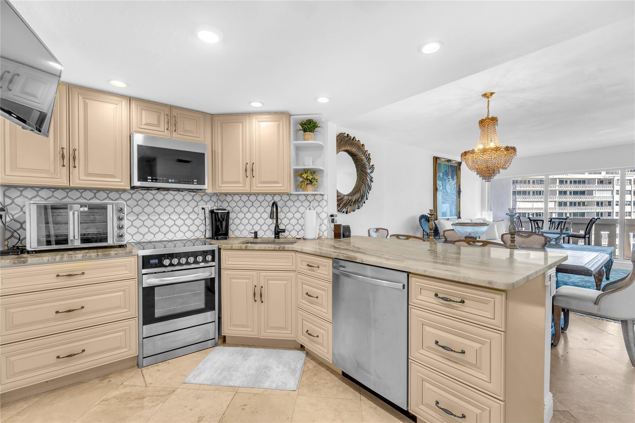 2100 S Ocean Dr 15b Property Photo 9