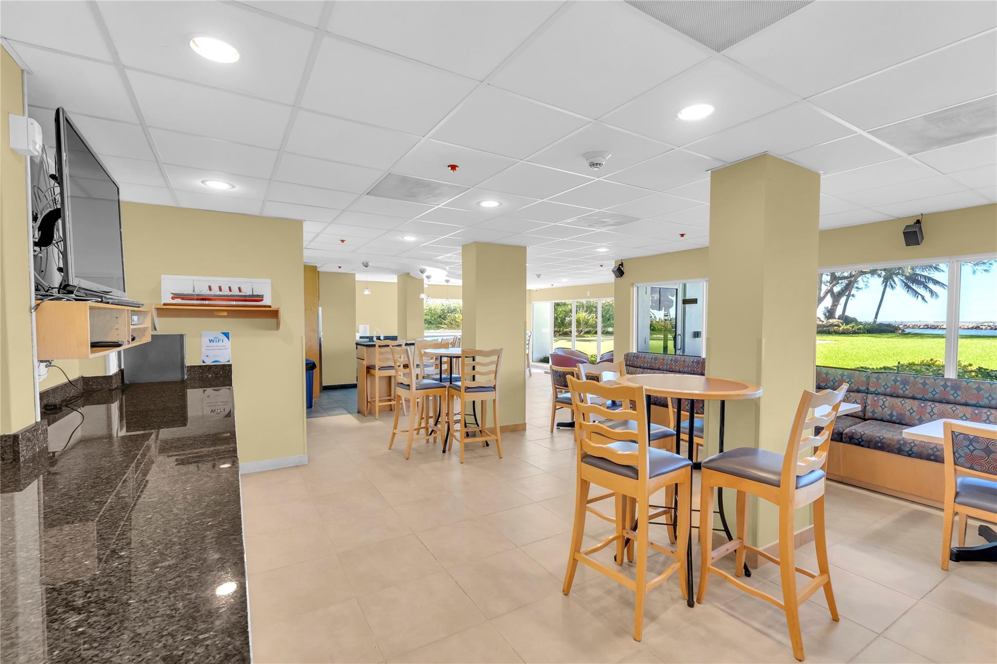 2100 S Ocean Dr 15b Property Photo 20