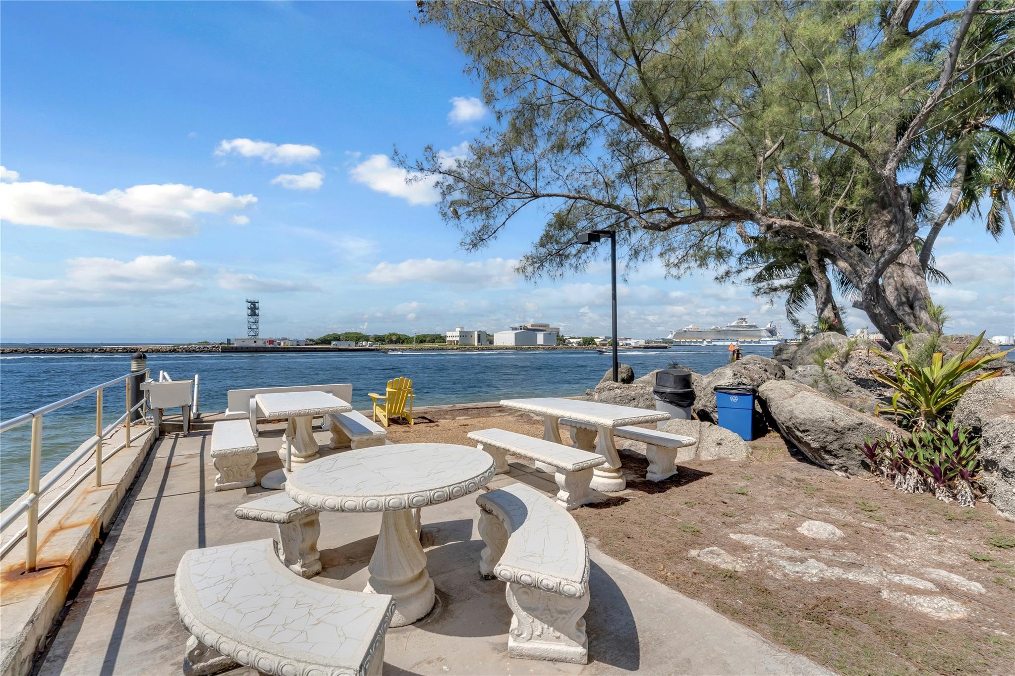 2100 S Ocean Dr 15b Property Photo 25