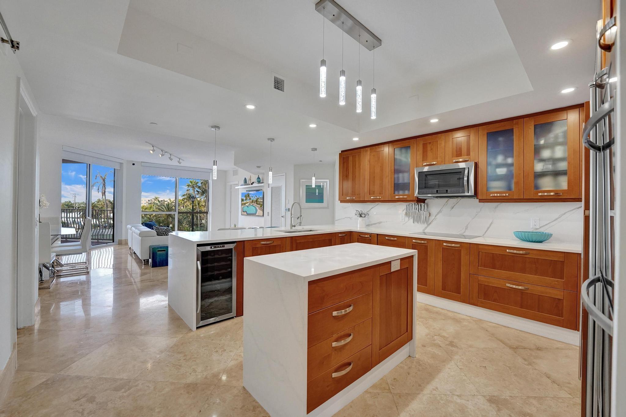 1460 S Ocean Blvd 303 Property Photo 5