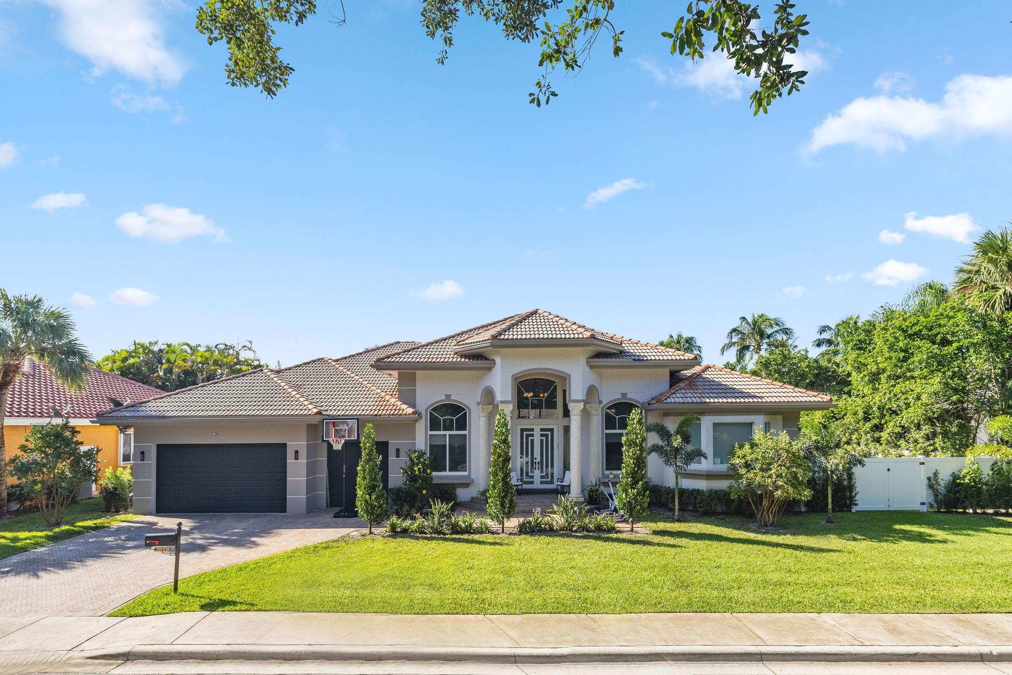 3672 Estate Oak Cir Property Photo