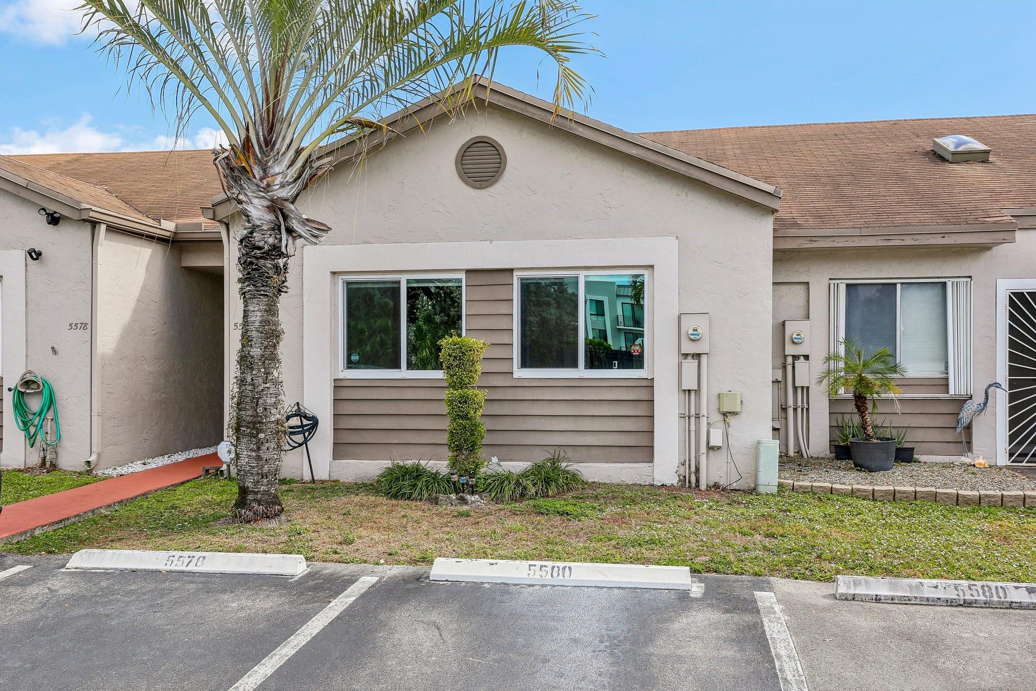 5580 Sw 28th Ter Property Photo 3