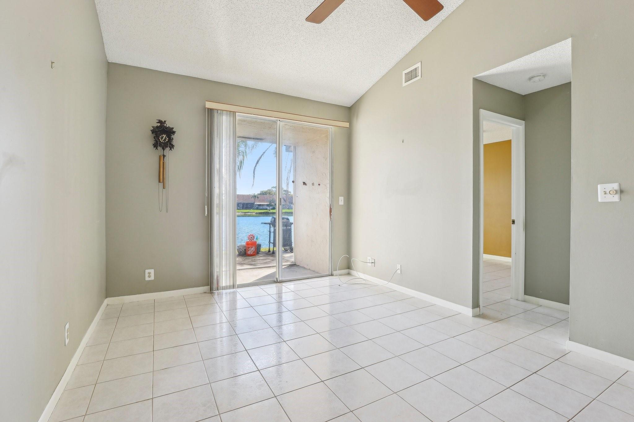 5580 Sw 28th Ter Property Photo 9