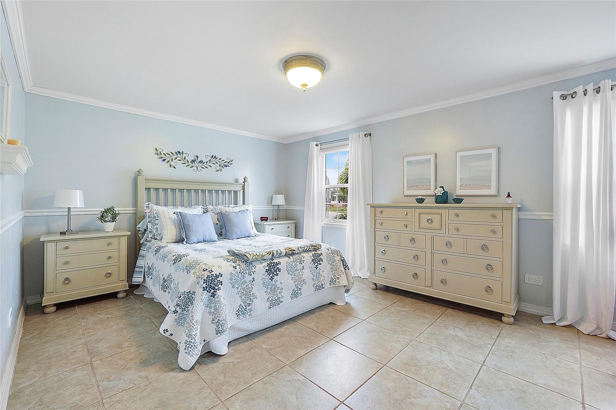 5450 Lagoon Dr Property Photo 8