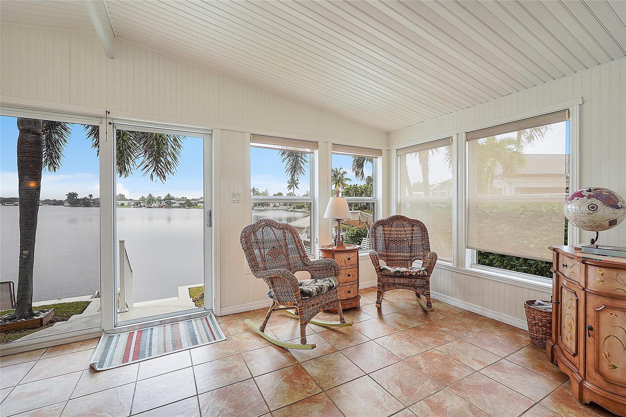 5450 Lagoon Dr Property Photo 9